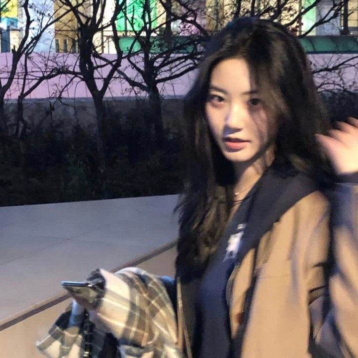 我，克罗蒂亚 封面